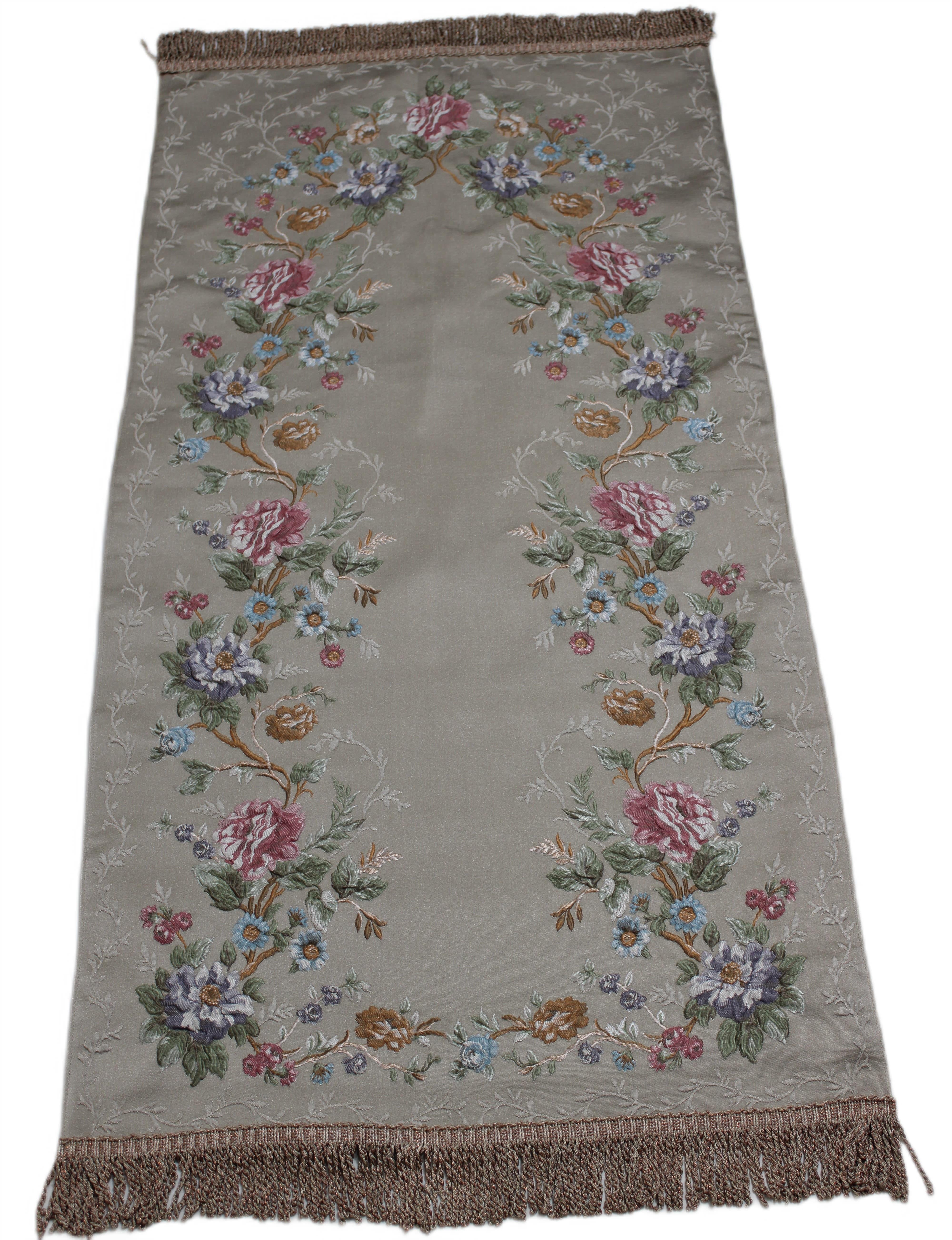 BELIEVE IŞIL JAKARALI DOKUMA GOBLEN DEKORATİF SATEN SECCADE SÜTLÜ KAHVE 70x120