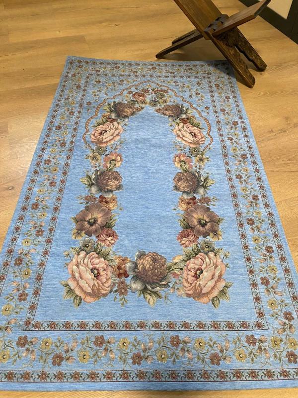 BELİEVE KINAY GÖK MAVİSİ JAKARLI DOKUMA GOBLEN DEKORATİF ASTARSIZ SAÇAKSIZ ŞÖNİLLİ SECCADE 70*115