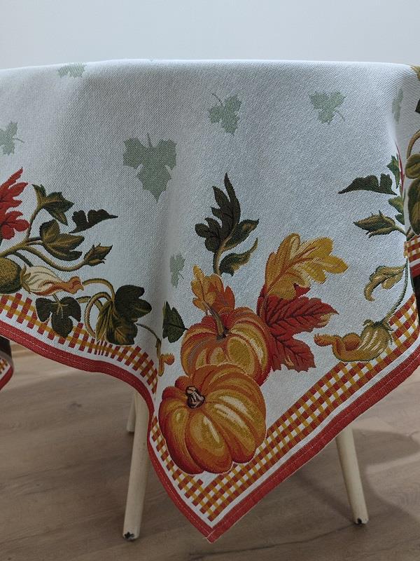BELIEVE PUMPKIN JAKARLI DOKUMA GOBLEN DEKORATİF MASA ÖRTÜSÜ 140 x 140