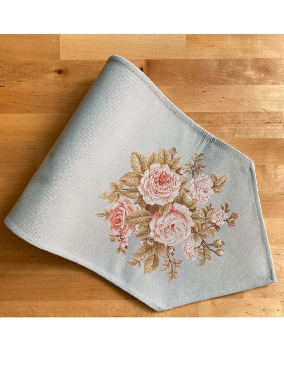 BELIEVE WHİT ROSE JAKARLI DOKUMA GOBLEN DEKORATİF RUNNER 30*150