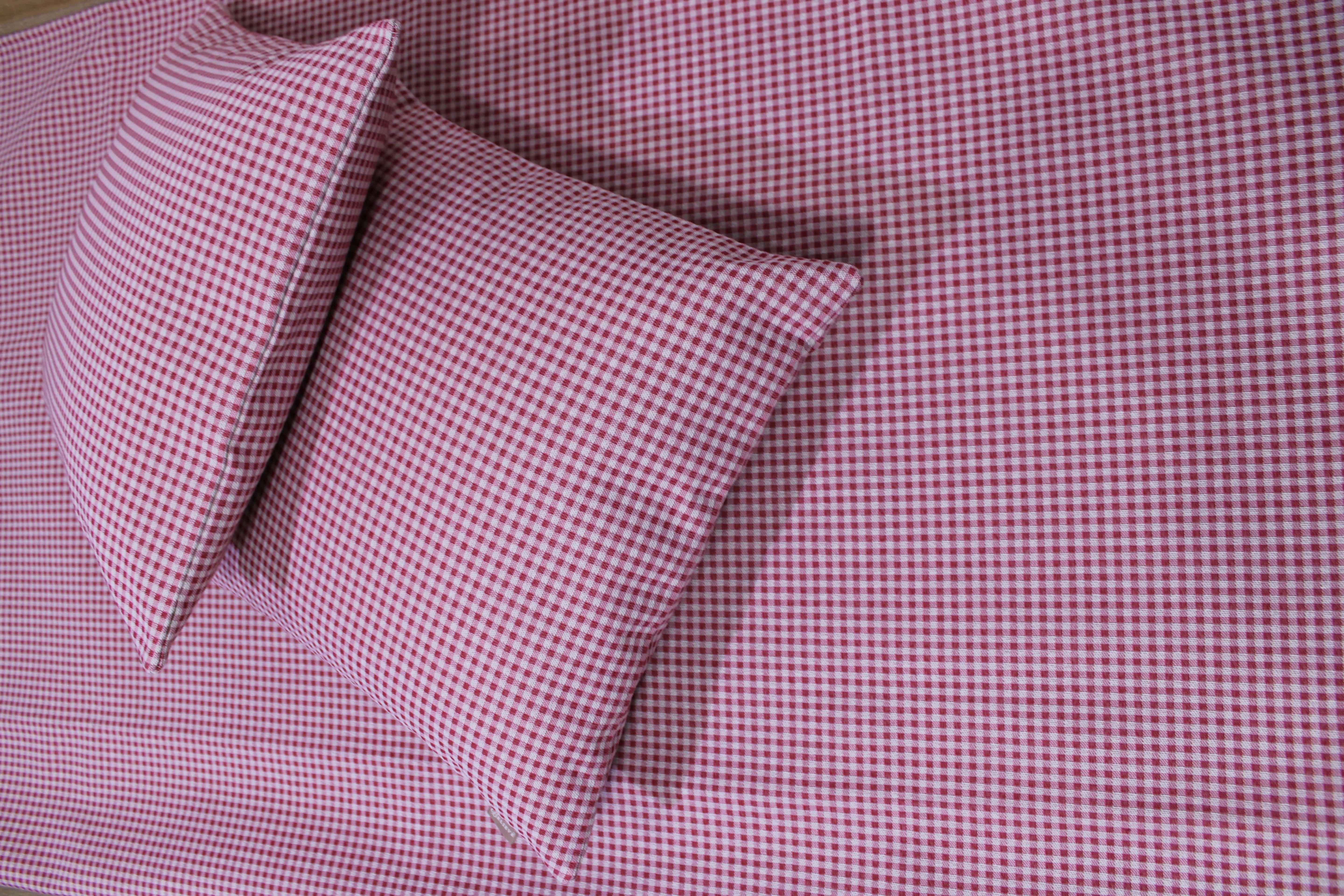 BELIEVE KIRMIZI PÖTİKARE JAKARLI DOKUMA GOBLEN   DEKORATİF MASA ÖRTÜSÜ VE KIRLENT KILIFI  3LÜ  PİKNİK SETİ