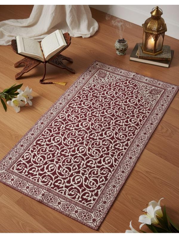 BELIEVE ÖZNUR GOBLEN JAKARLI DOKUMA ŞÖNİL SİMLİ   ASTARSIZ SAÇAKSIZ BORDO SECCADE  70x120